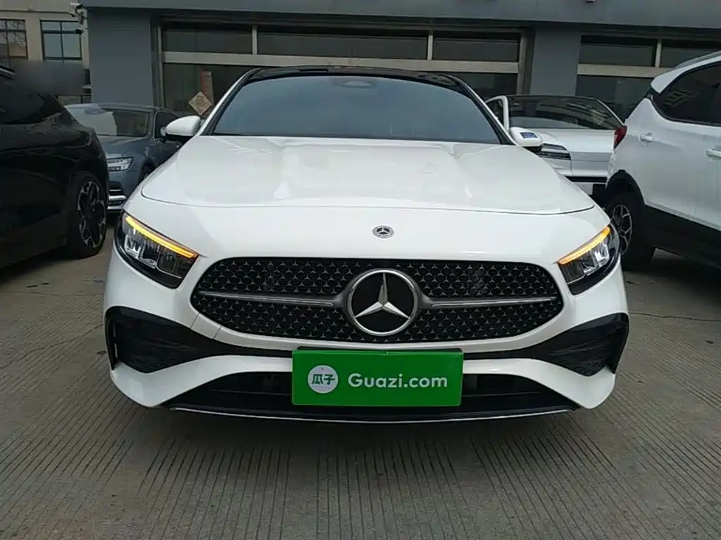 Mercedes-Benz A-Class 2024 Facelift A 200 L Fashion фото 3