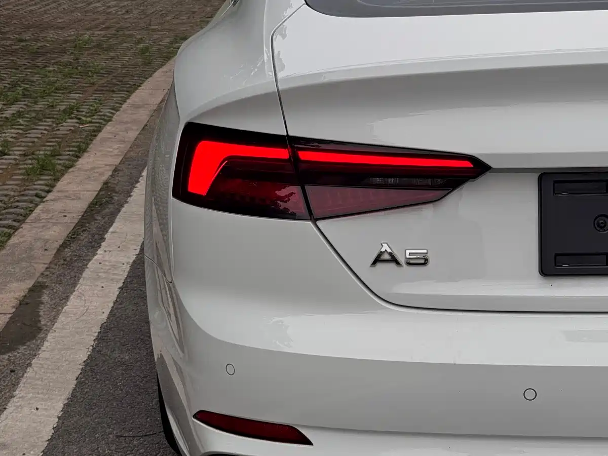 Audi A5 (Import) 2017 Sportback 40 TFSI Fashion фото 8