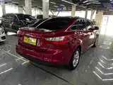 Фото 10 - Ford Focus