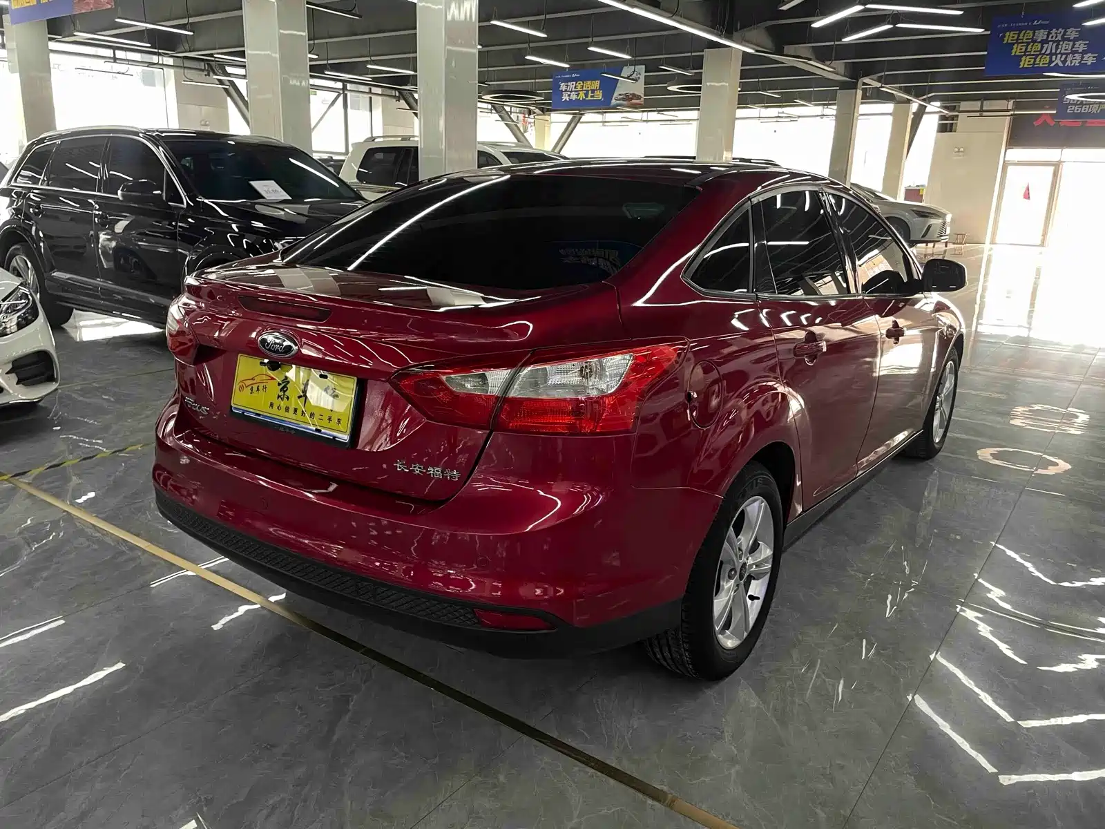 Фото 10 - Ford Focus