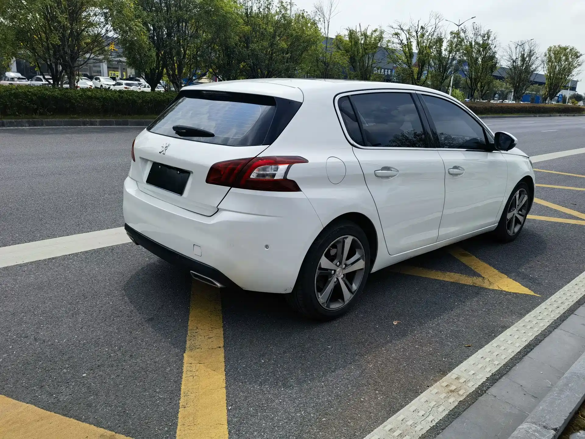 صورة 4 - Peugeot 308S
