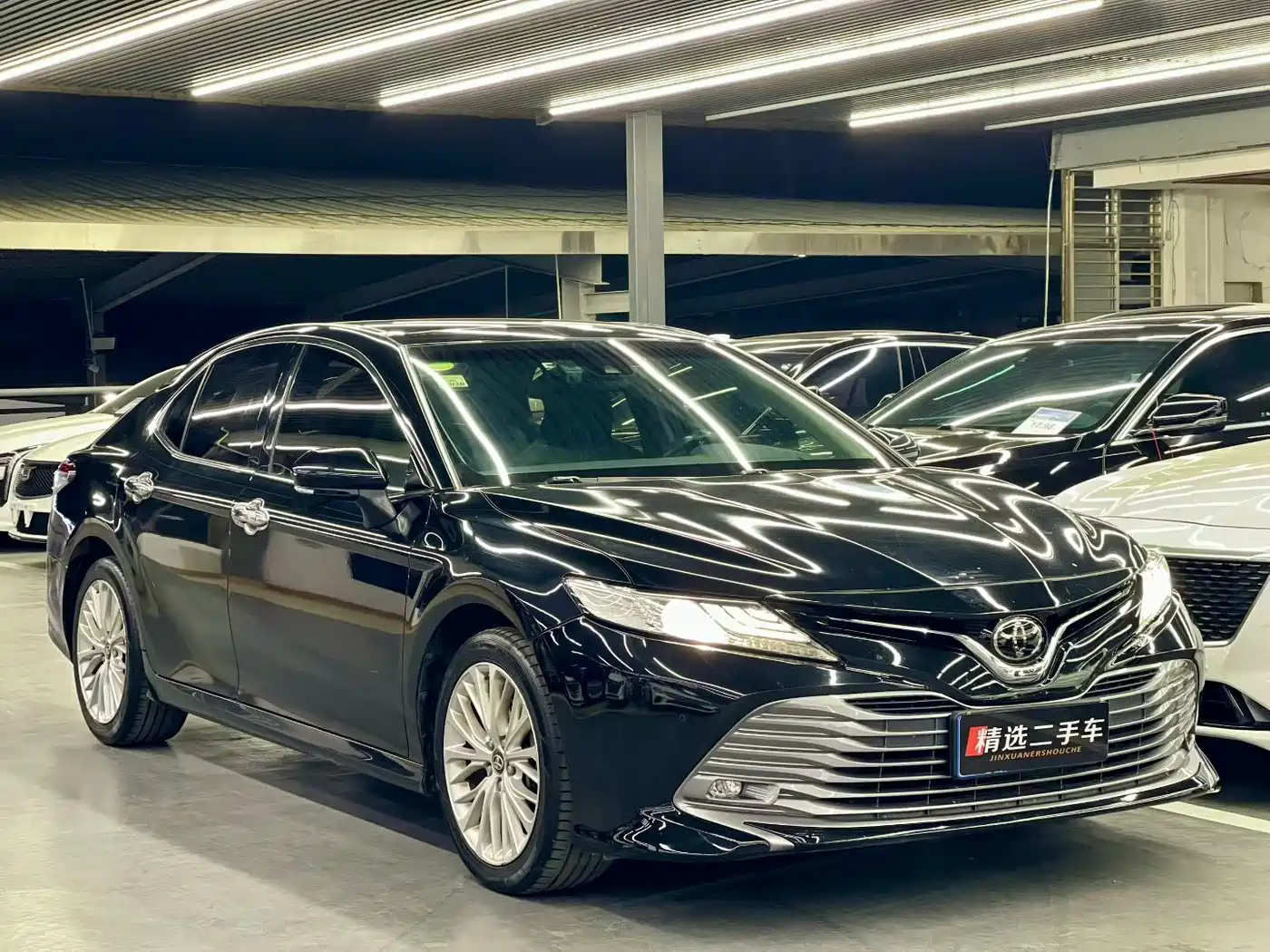 Toyota Camry 2018 2.5G Luxury Edition фото 2