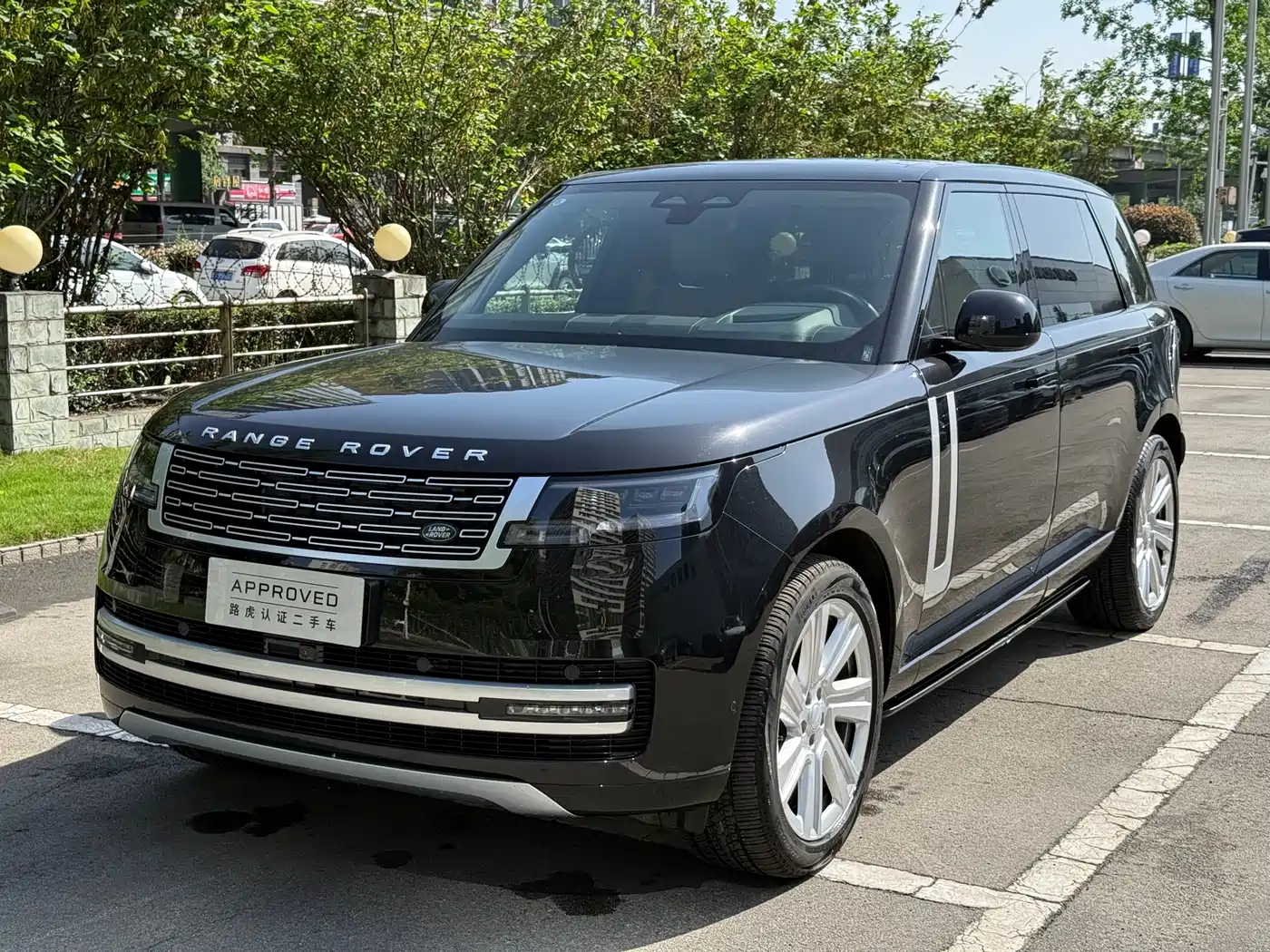 Land Rover Range Rover 2024 3.0 L6 400PS Genesis Extended