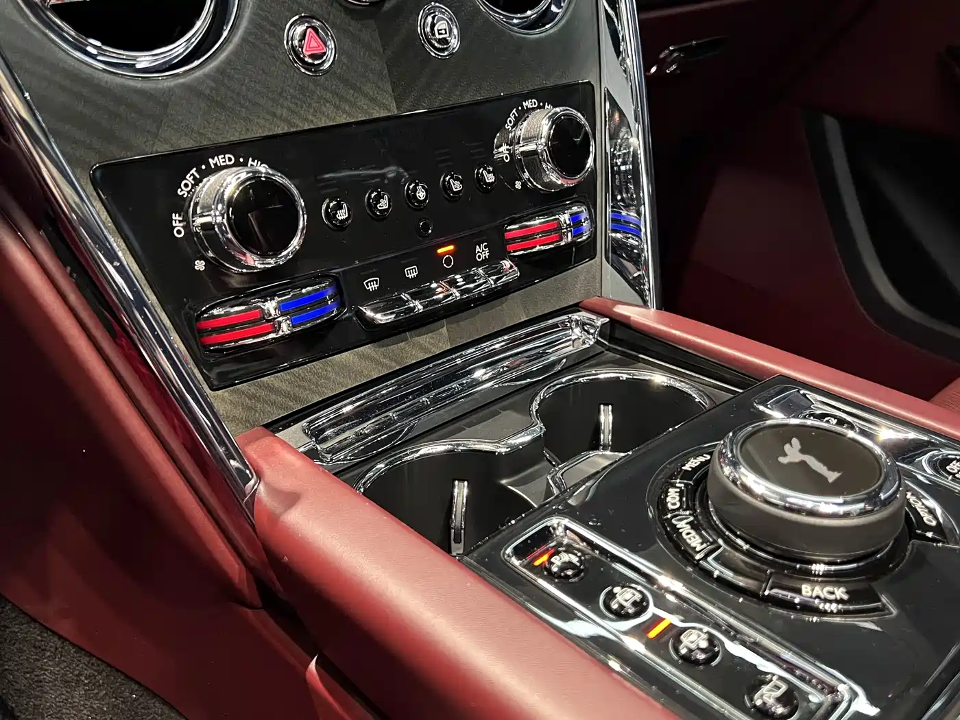 Rolls-Royce Cullinan 2019 2018 5-Seater Version