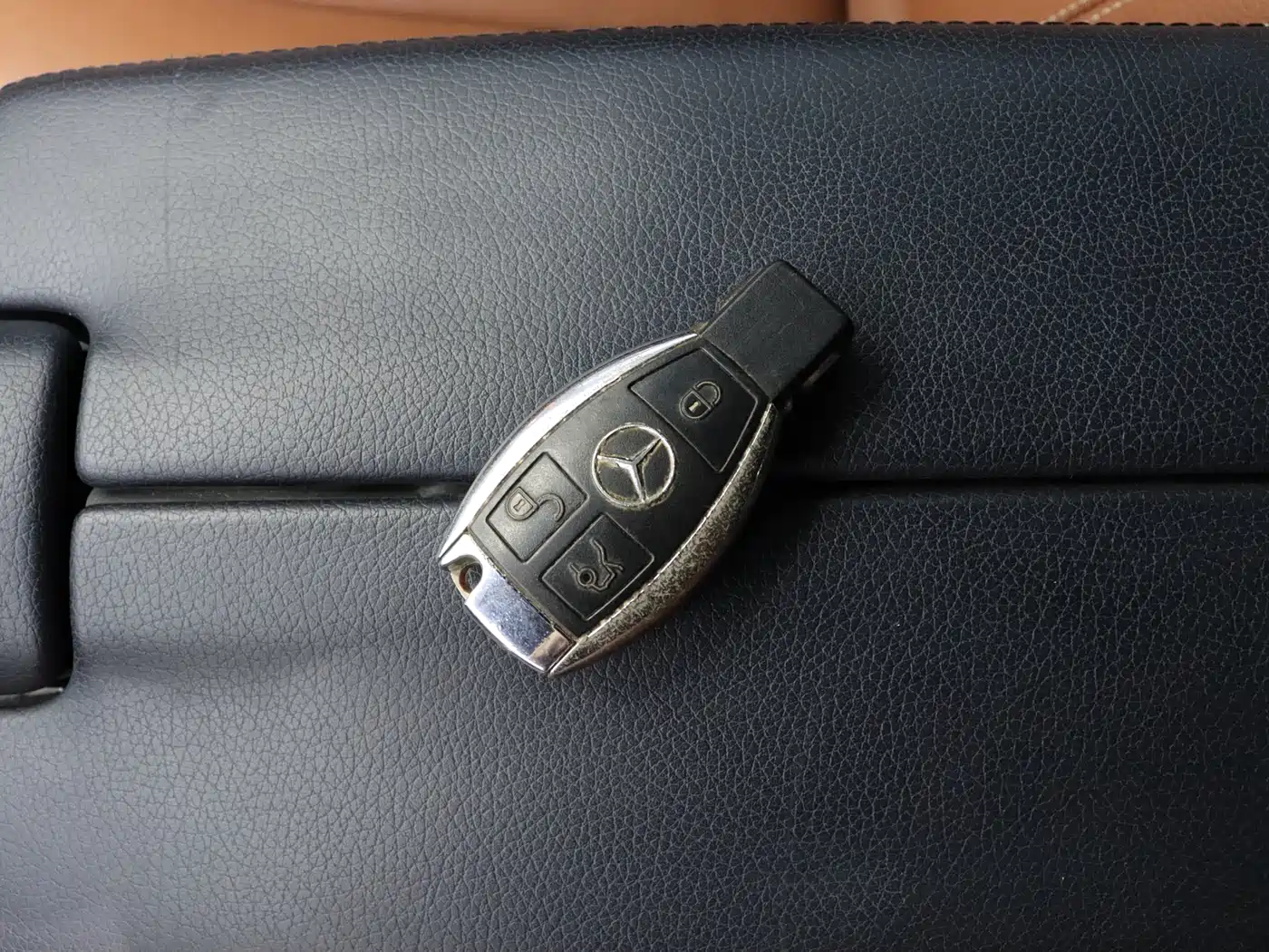 Mercedes-Benz CLS 2016 CLS 320 Edition фото 19
