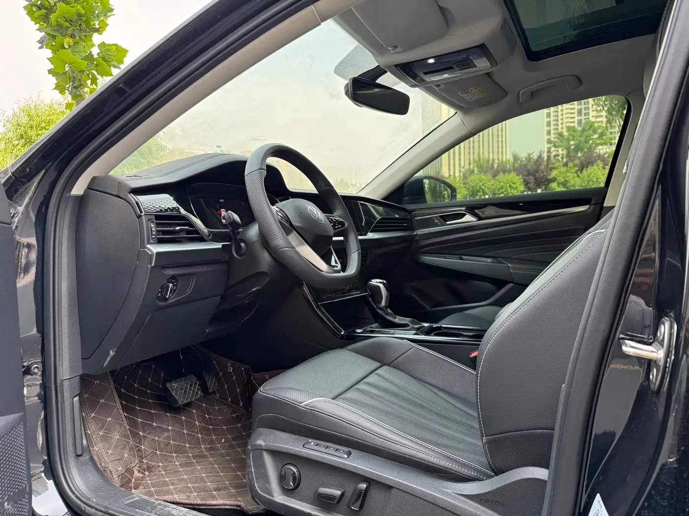 Volkswagen Passat 2024 380TSI Elite Edition фото 4
