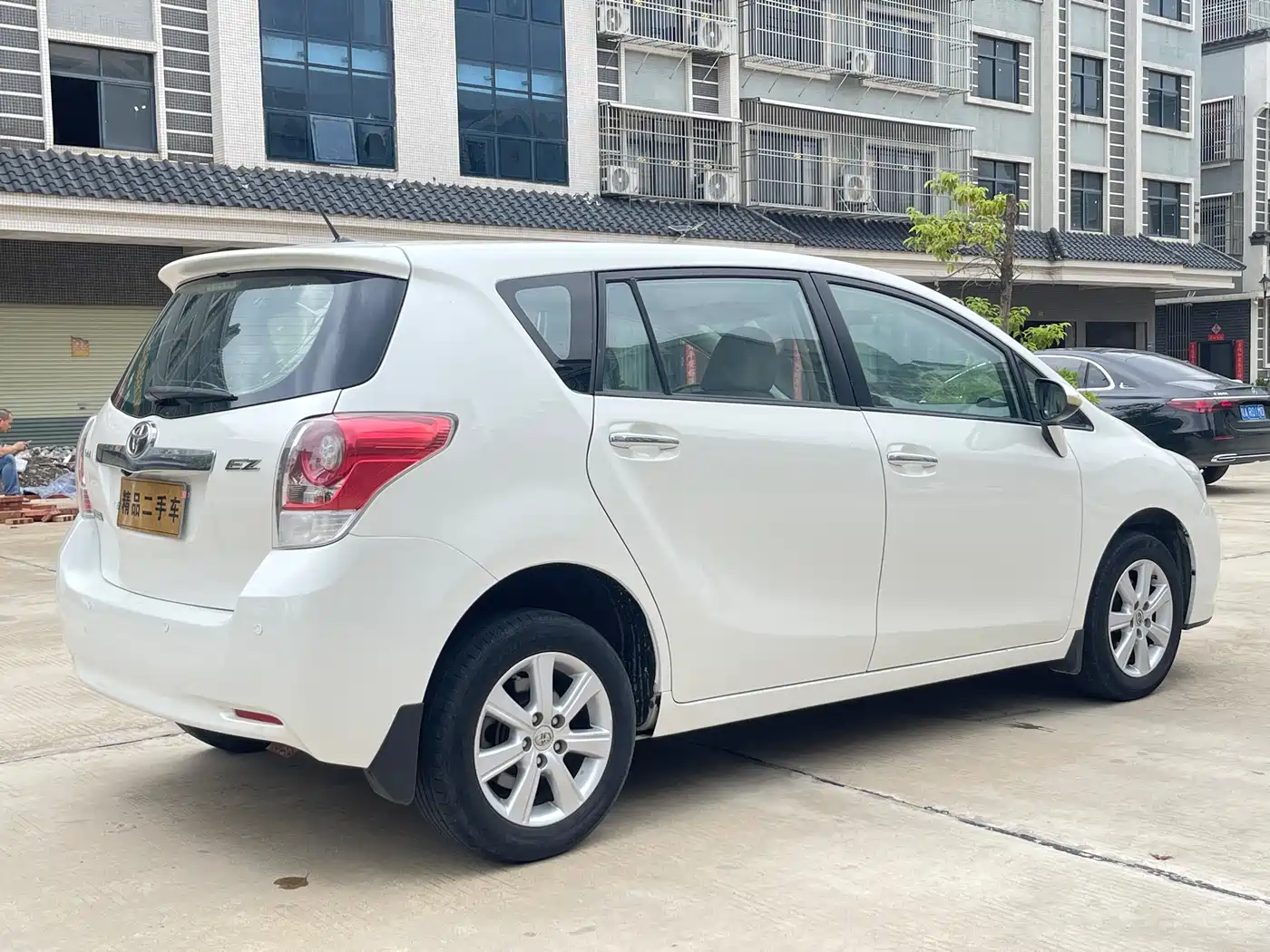 Toyota E'Z 2014 Xingyao 180E CVT Elite Multi-function фото 7