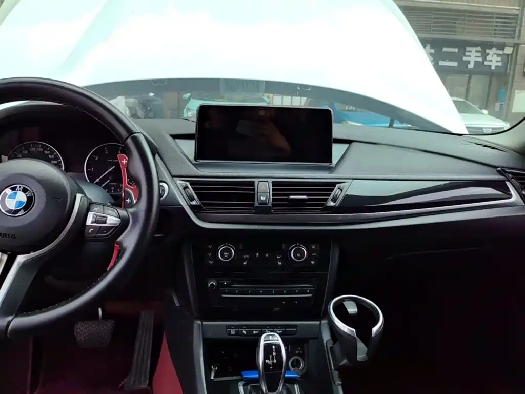 Photo 13 - BMW X1