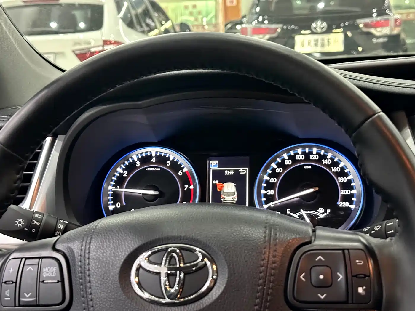 Toyota Highlander 2018 2.0T 4WD Premium 7-seater China VI фото 18