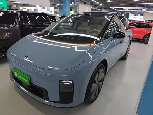 Li Auto Li i8 2025 Standard Edition