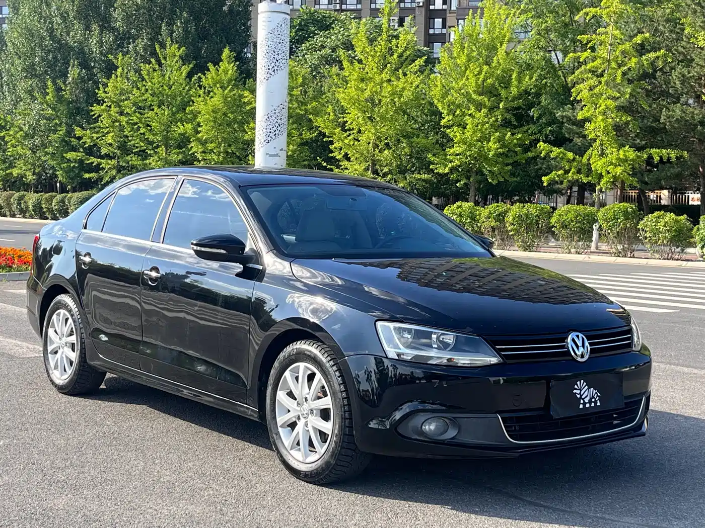 Volkswagen Sagitar 2014 1.6L Automatic Comfort фото 3