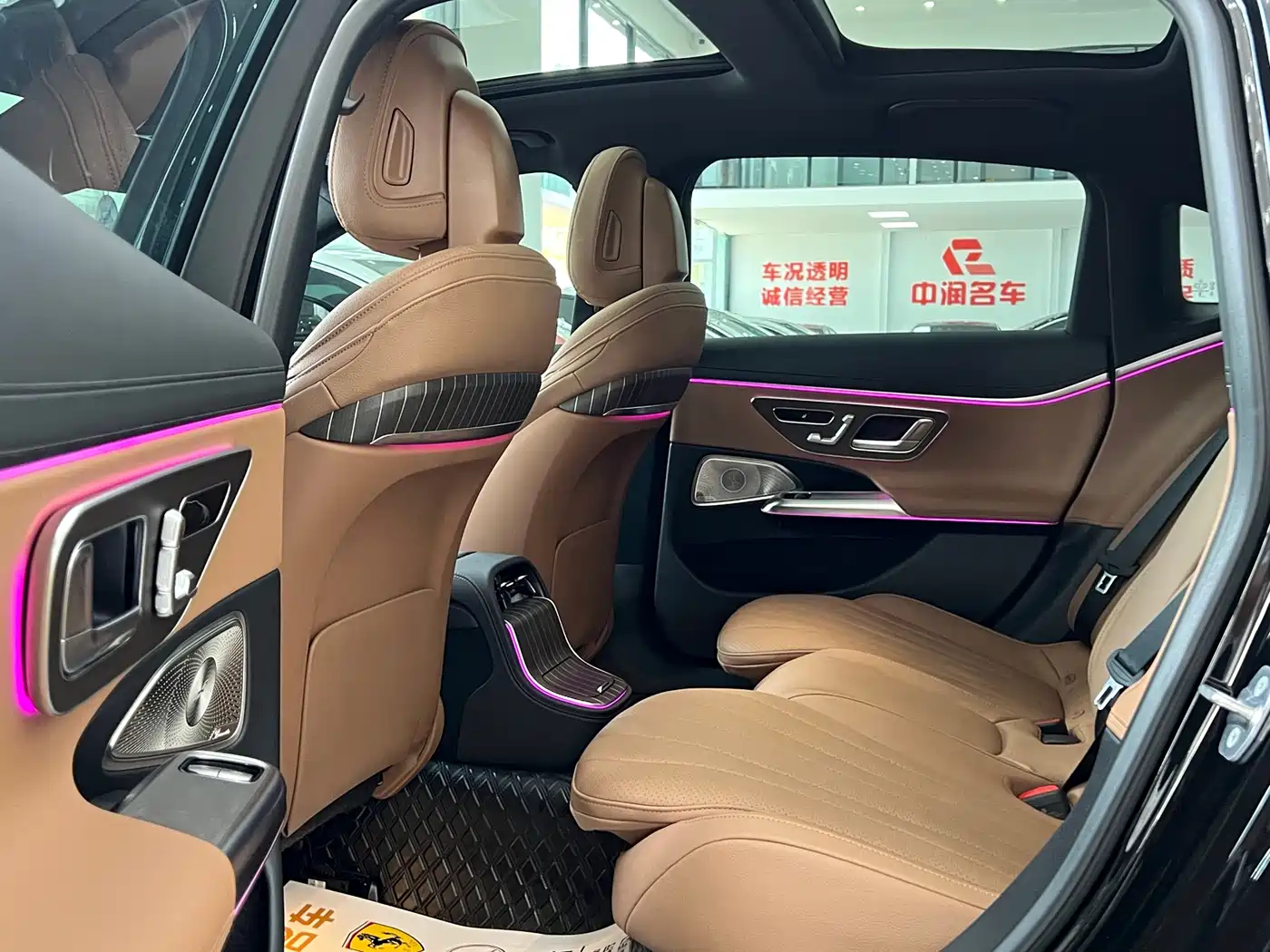 Mercedes-Benz E-Class 2024 Model E 300 L Luxury фото 5