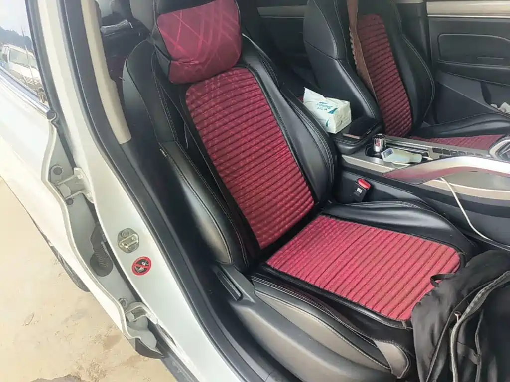 Фото 20 - Geely Coolray
