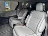 Photo 8 - Toyota Sienna