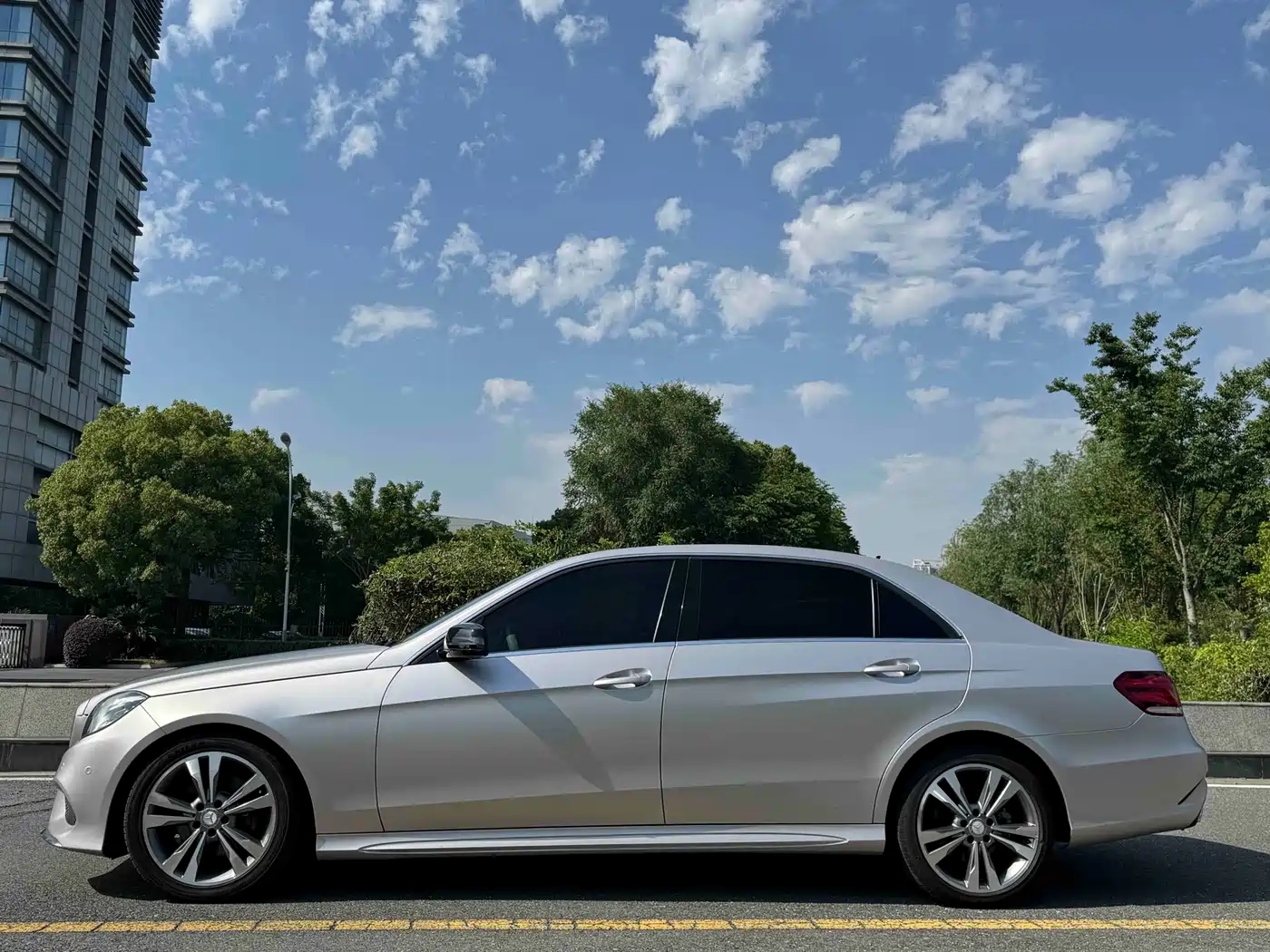 Mercedes-Benz E-Class 2014 Facelift E 260 L Sport фото 3