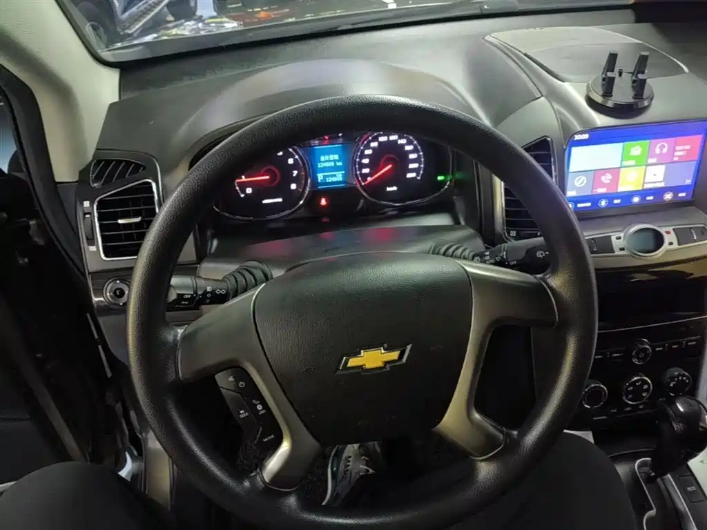 Chevrolet Captiva 2015 2.4L 2WD Urban Edition 7-seater фото 11