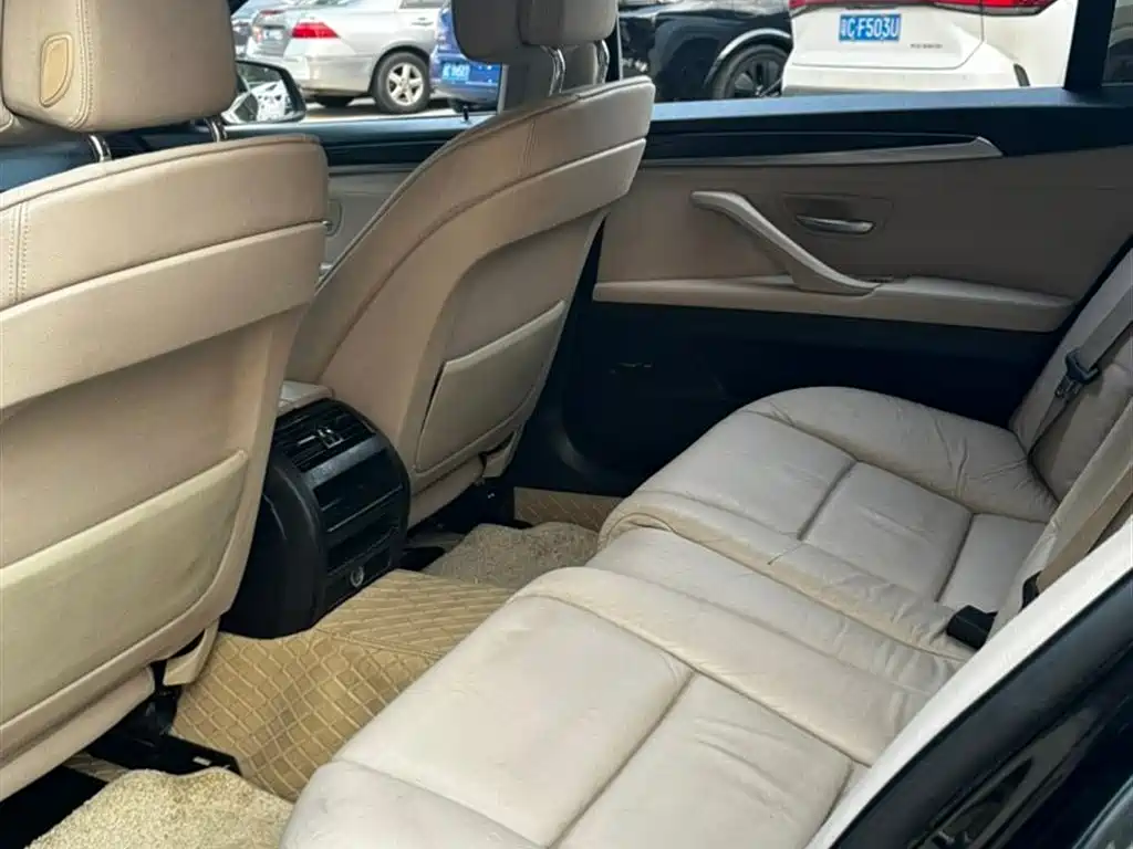 BMW 5 Series 2012 520Li Elegance фото 5