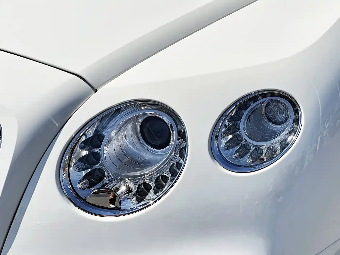 Bentley Continental 2017 4.0T GT V8 Standard фото 5