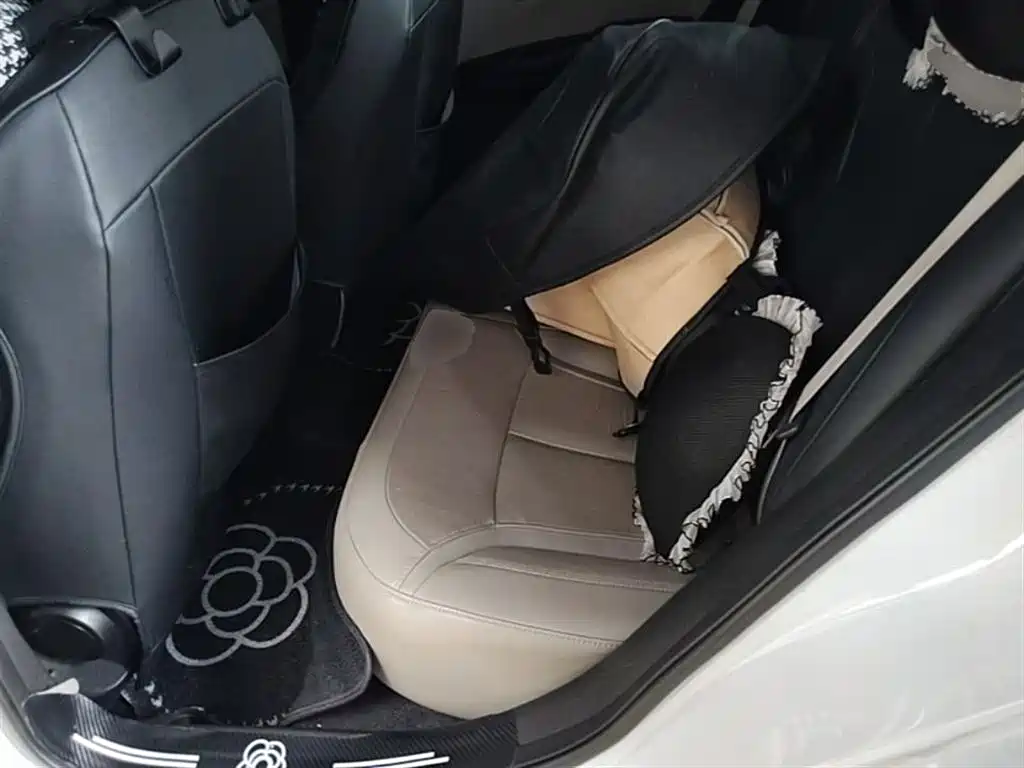 Buick Excelle 2019 15T DCT Connected Elite (China V) фото 17