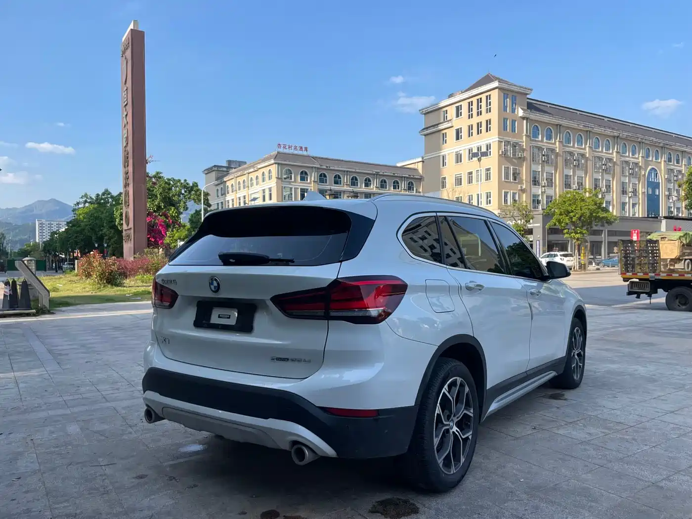BMW X1 2022 sDrive20Li Premium фото 9