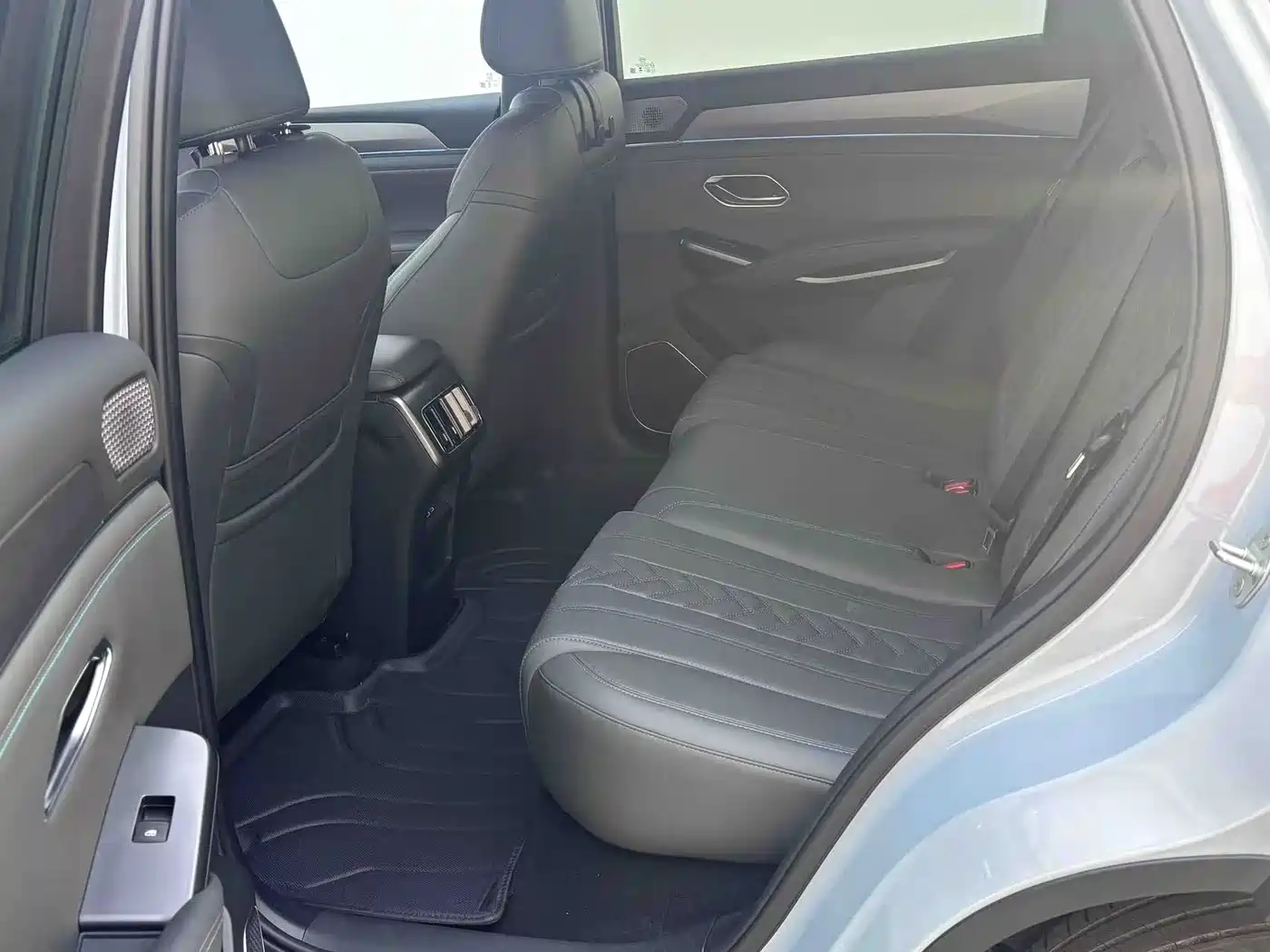 BYD Song L DM-i 2025 Smart Drive Edition 112km Surpassing фото 6