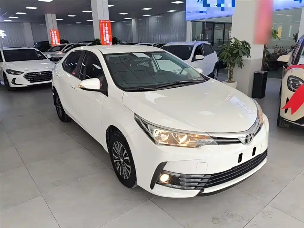 Toyota Corolla 2018 1.2T S-CVT GL Smart Edition фото 4