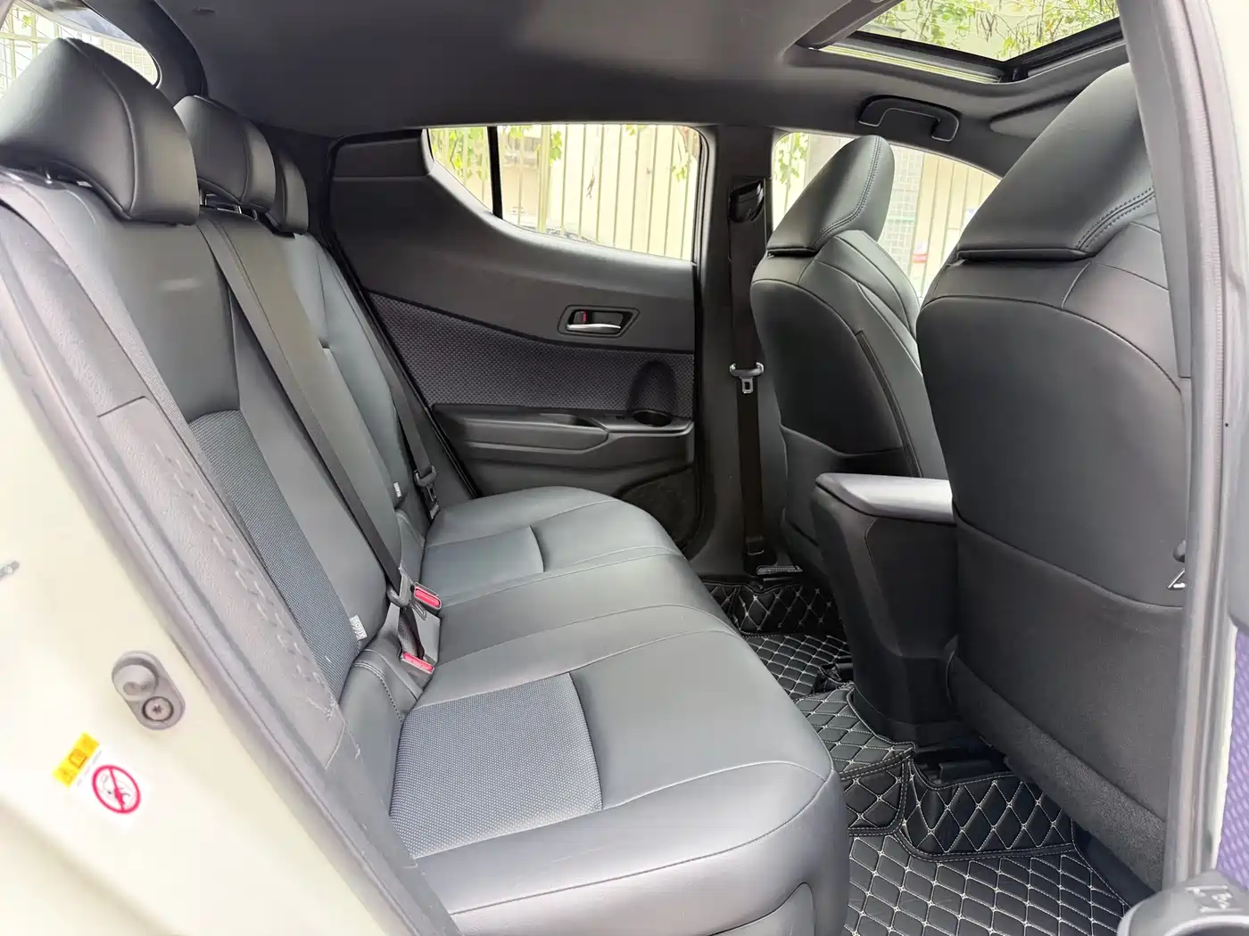 Toyota C-HR 2020 Model 2.0L Luxury фото 13