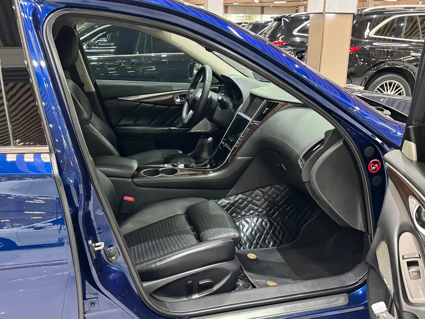 Фото 16 - Infiniti Q50L