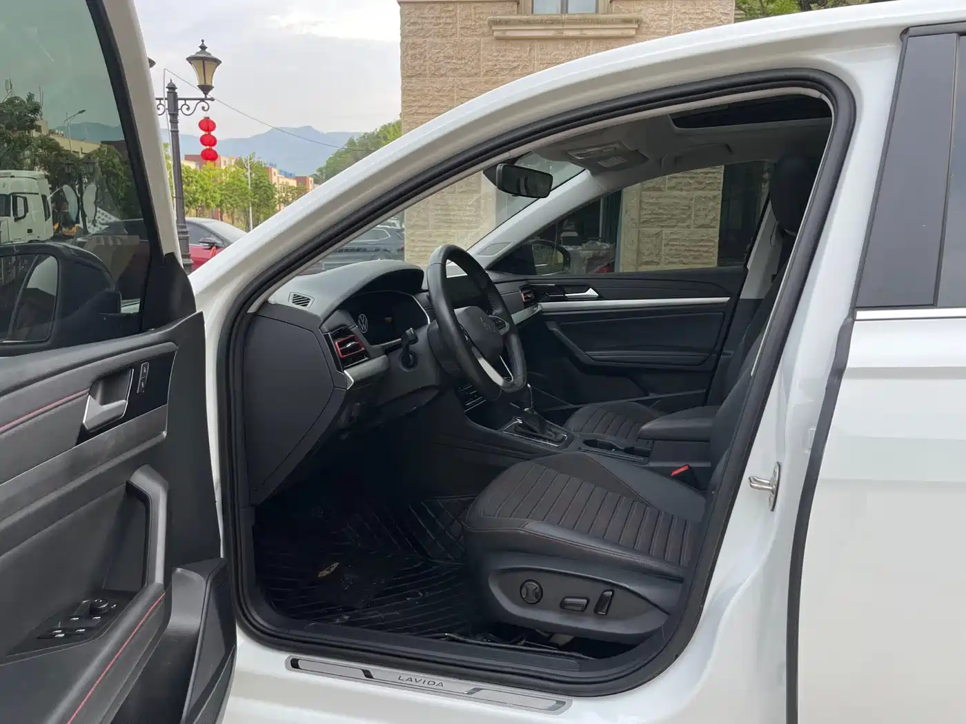 Volkswagen Lavida 2023 280TSI DSG Starlight Comfort Edition фото 4