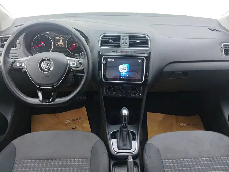 Volkswagen Polo 2018 1.5L Auto Comfort фото 12