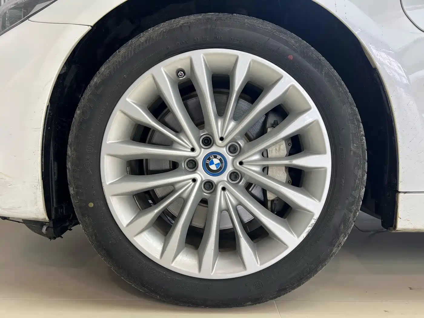 BMW 5 Series New Energy 2019 530Le Luxury Package фото 22
