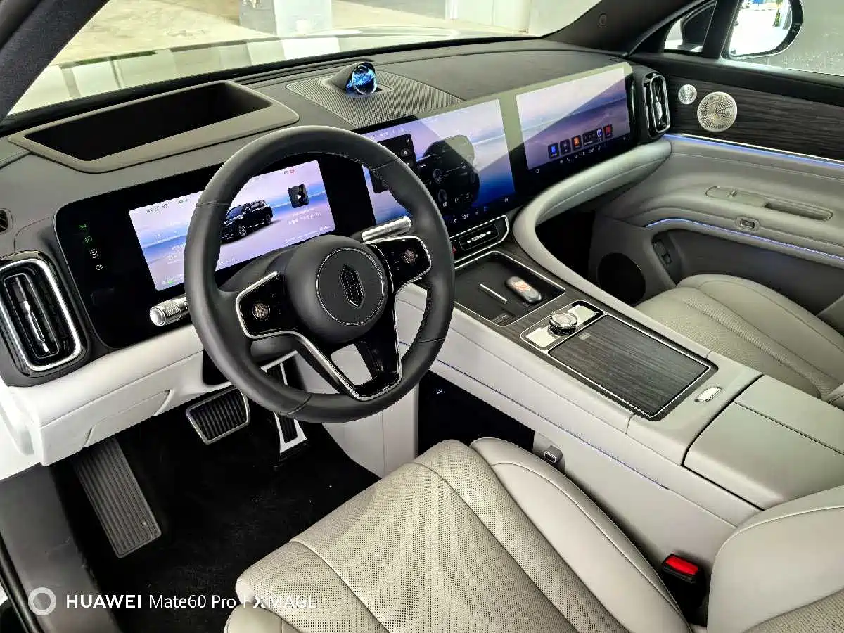 AITO Wenjie AITO M9 2025 Extended Range Ultra 52kWh 5-Seater фото 14