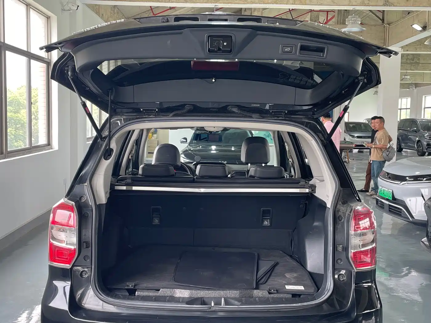 Subaru Forester 2015 2.5i Special Commemorative Edition фото 7