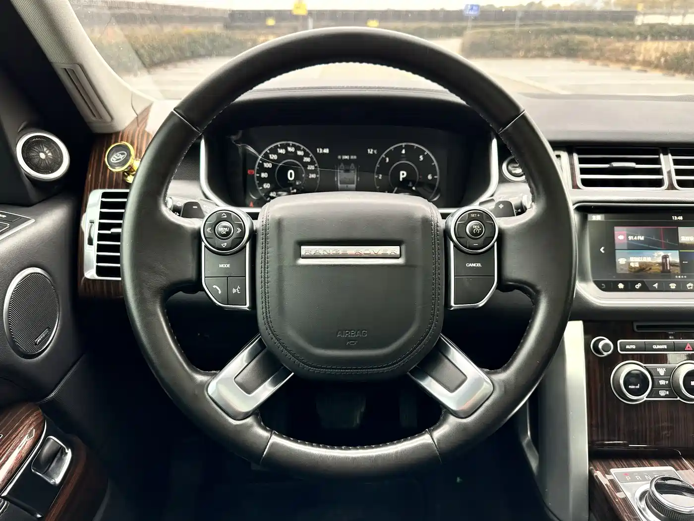 Land Rover Range Rover 2015 3.0 TDV6 Vogue фото 14