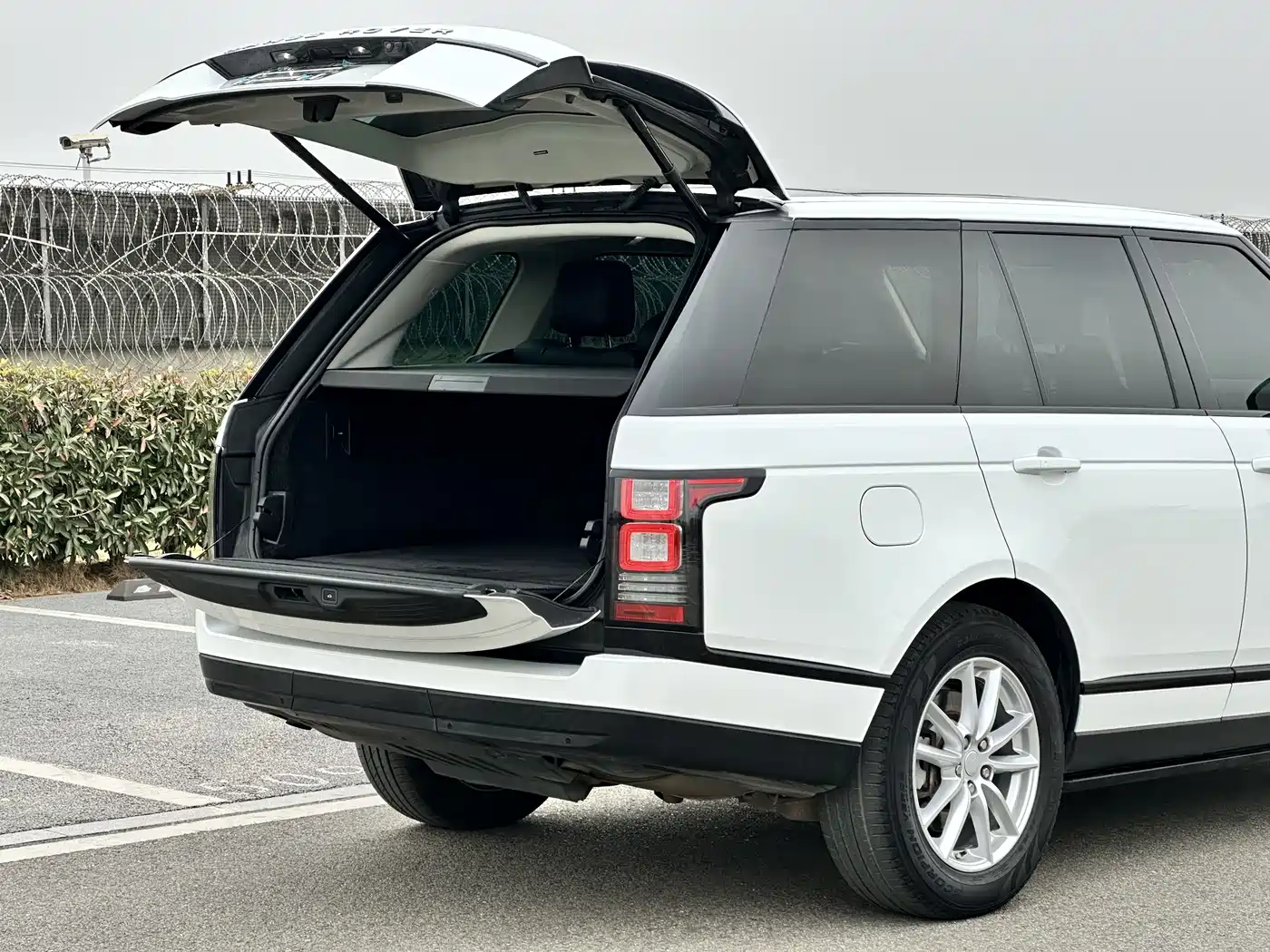 Land Rover Range Rover 2015 3.0 TDV6 Vogue фото 8