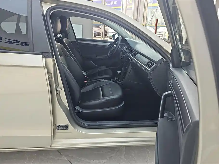 Volkswagen Bora 2018 1.5L Automatic Fashion фото 8