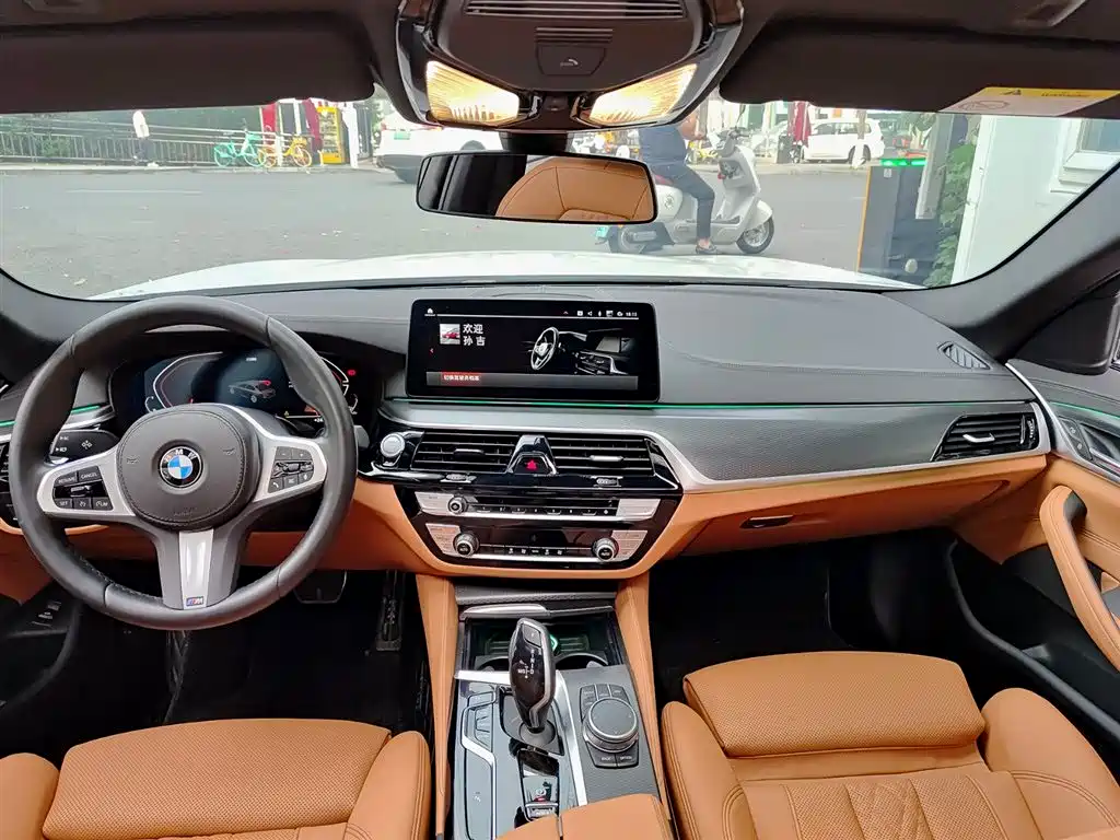 BMW 5 Series (Import) 2022 Model Second Facelift 525i M Sport Package фото 10