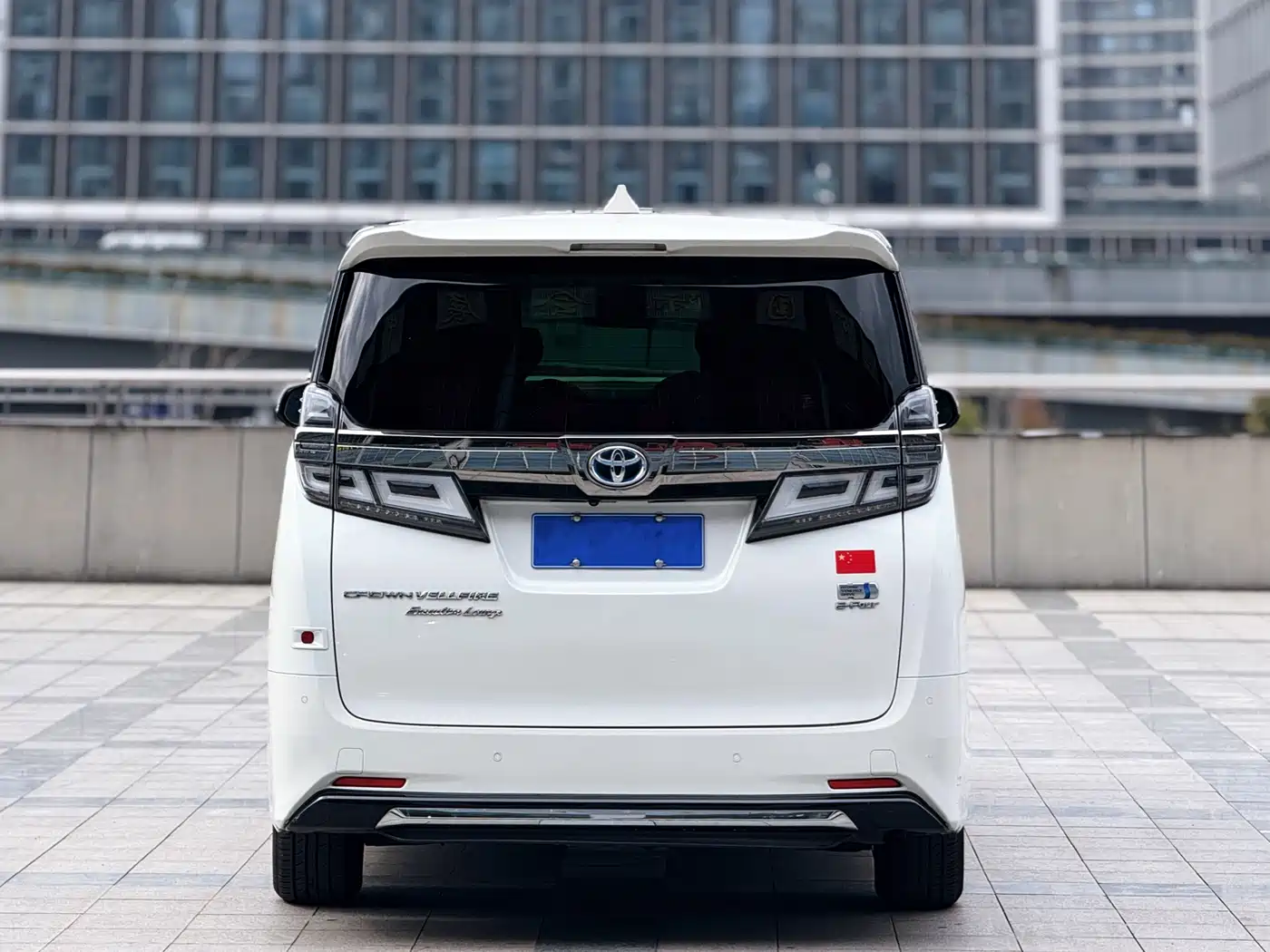 Toyota Vellfire 2021 Crown Hybrid 2.5L HV Supreme Edition фото 6