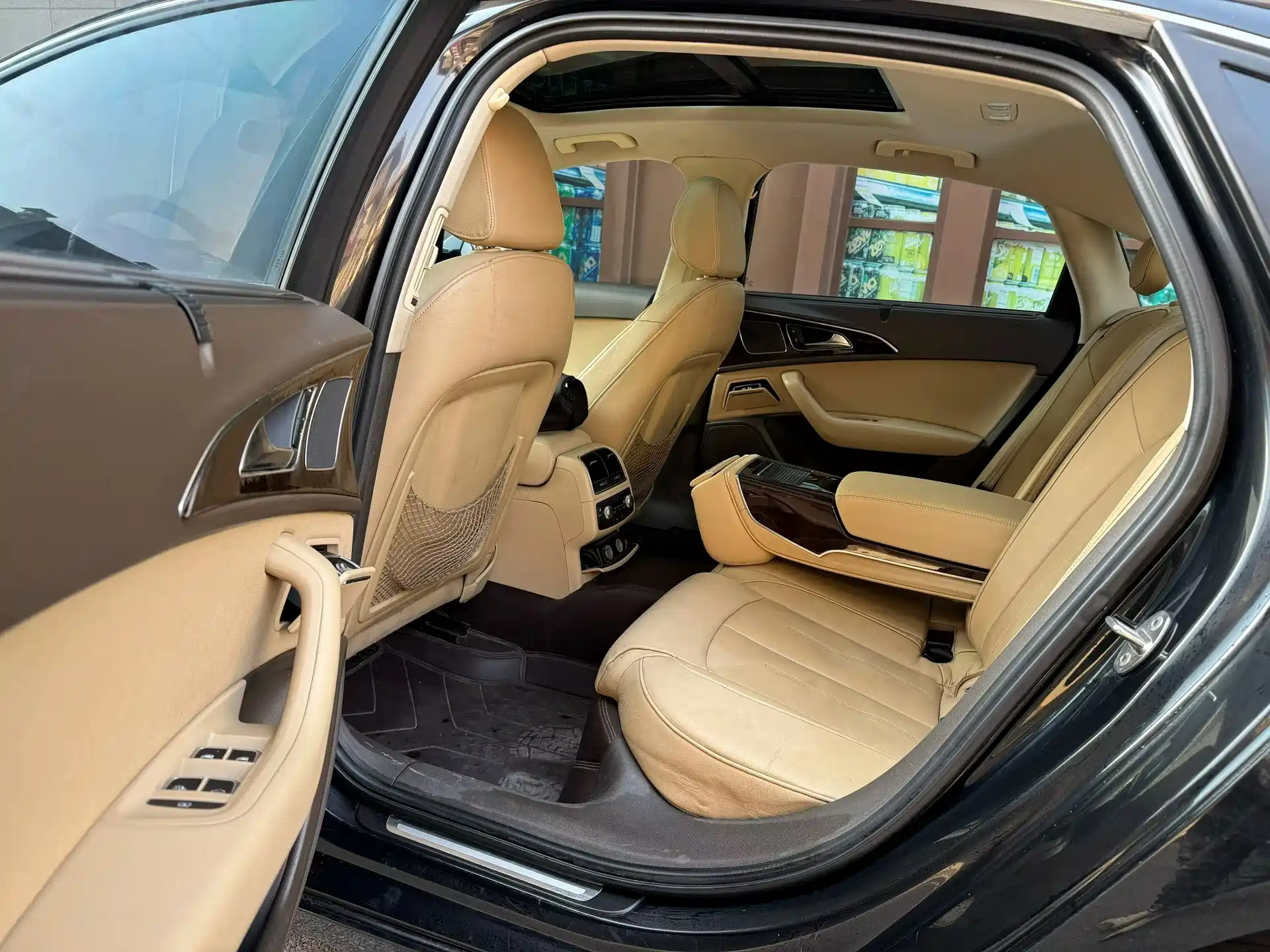 Фото 8 - Audi A6L