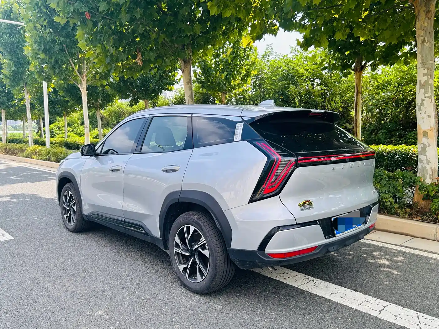 Фото 10 - Geely Boyue L