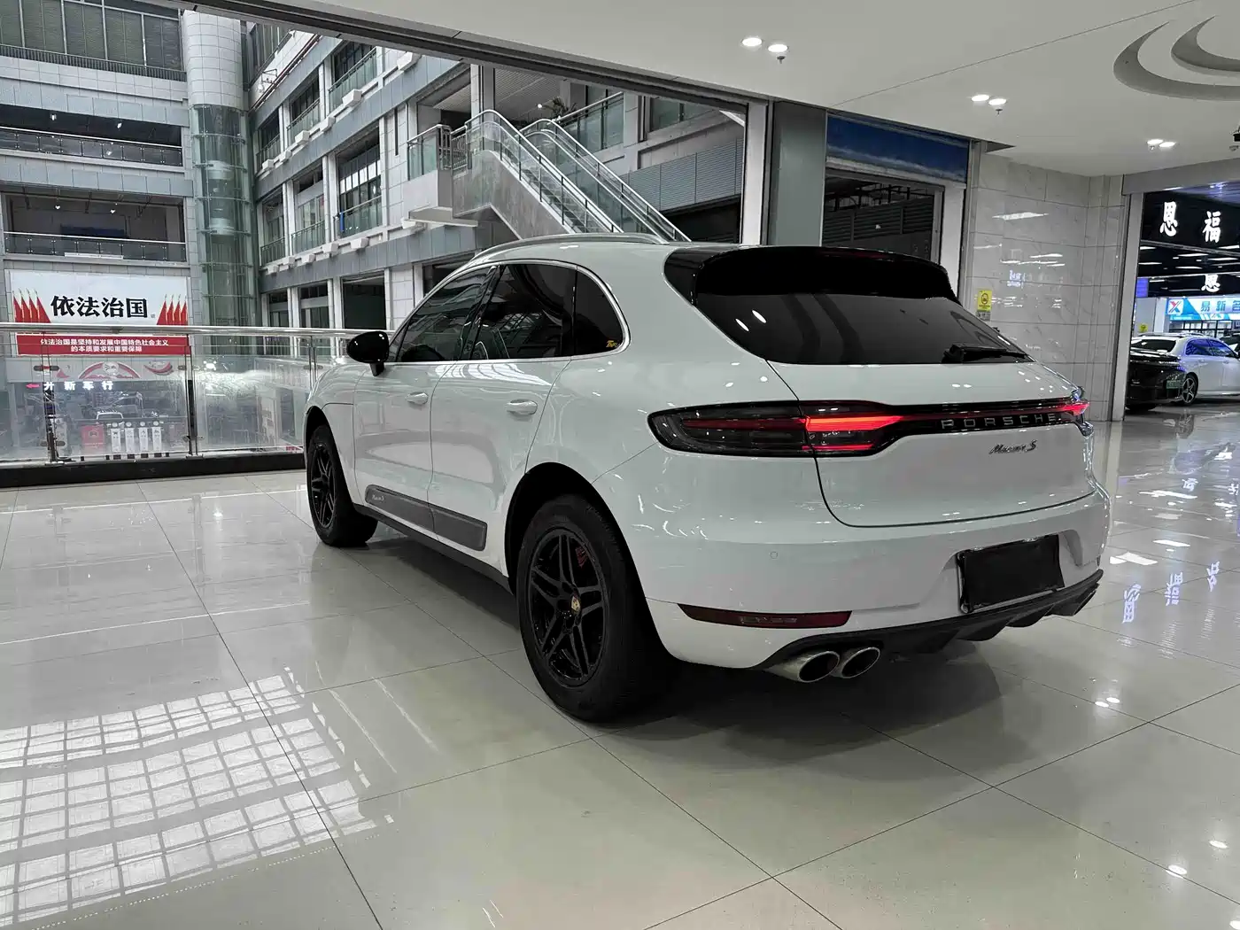 Porsche Macan 2020 Macan S 3.0T фото 3