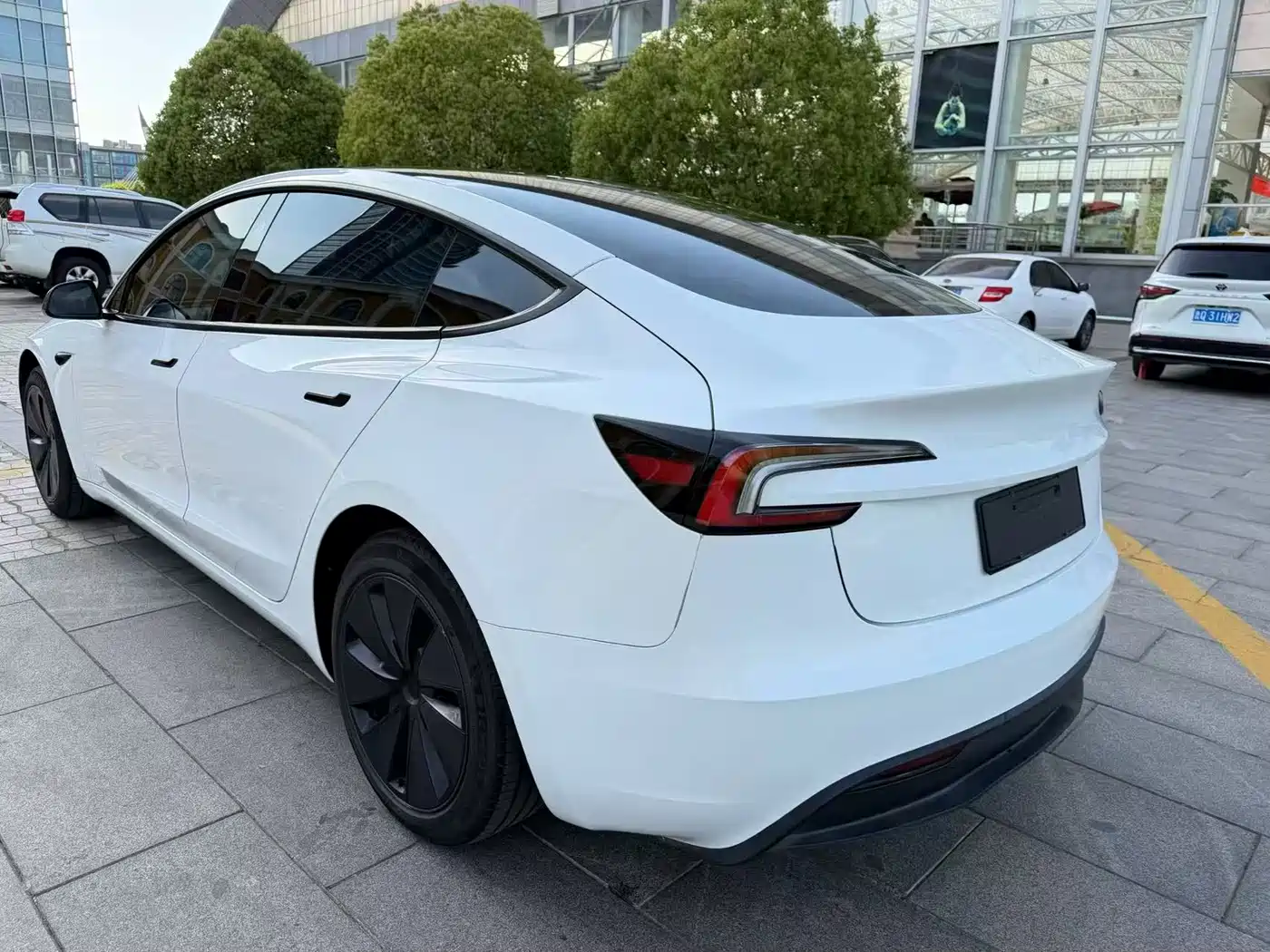 Tesla Model 3 2023 Long Range All-Wheel Drive фото 8