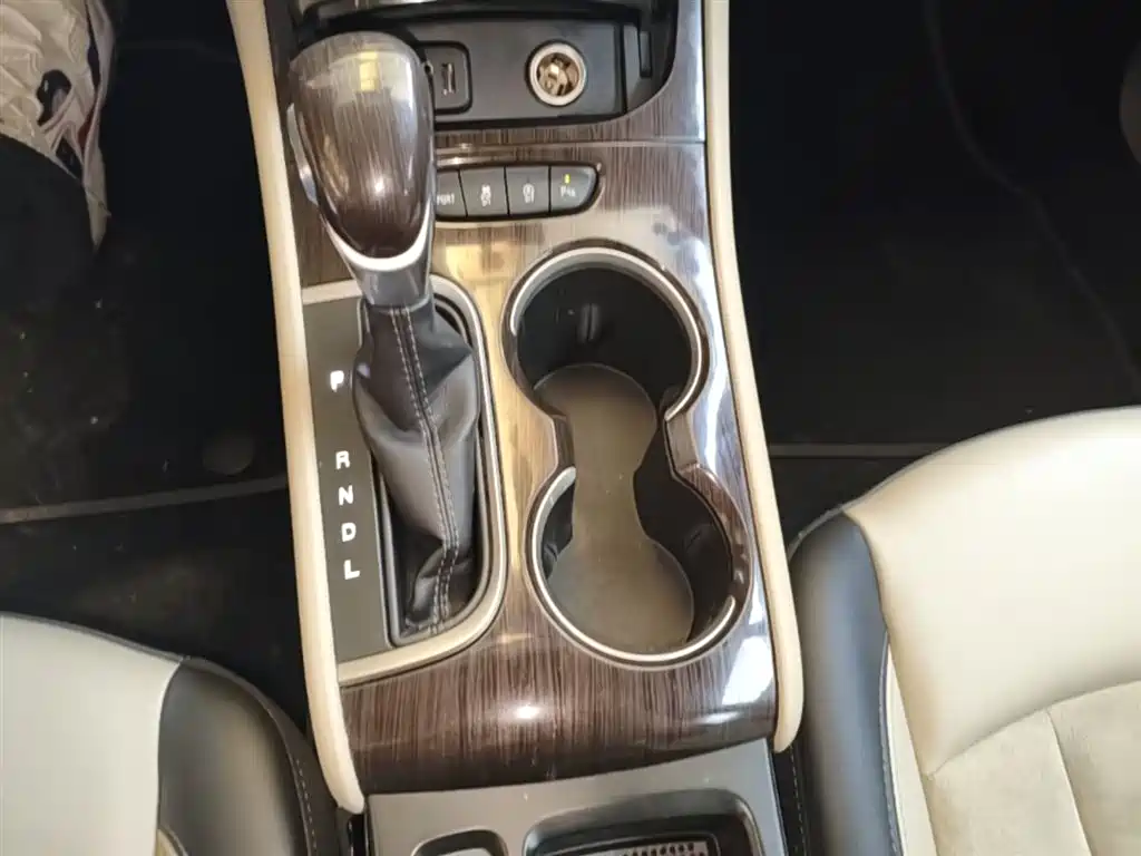 Buick Verano 2019 Sedan 15S Auto Leading фото 14