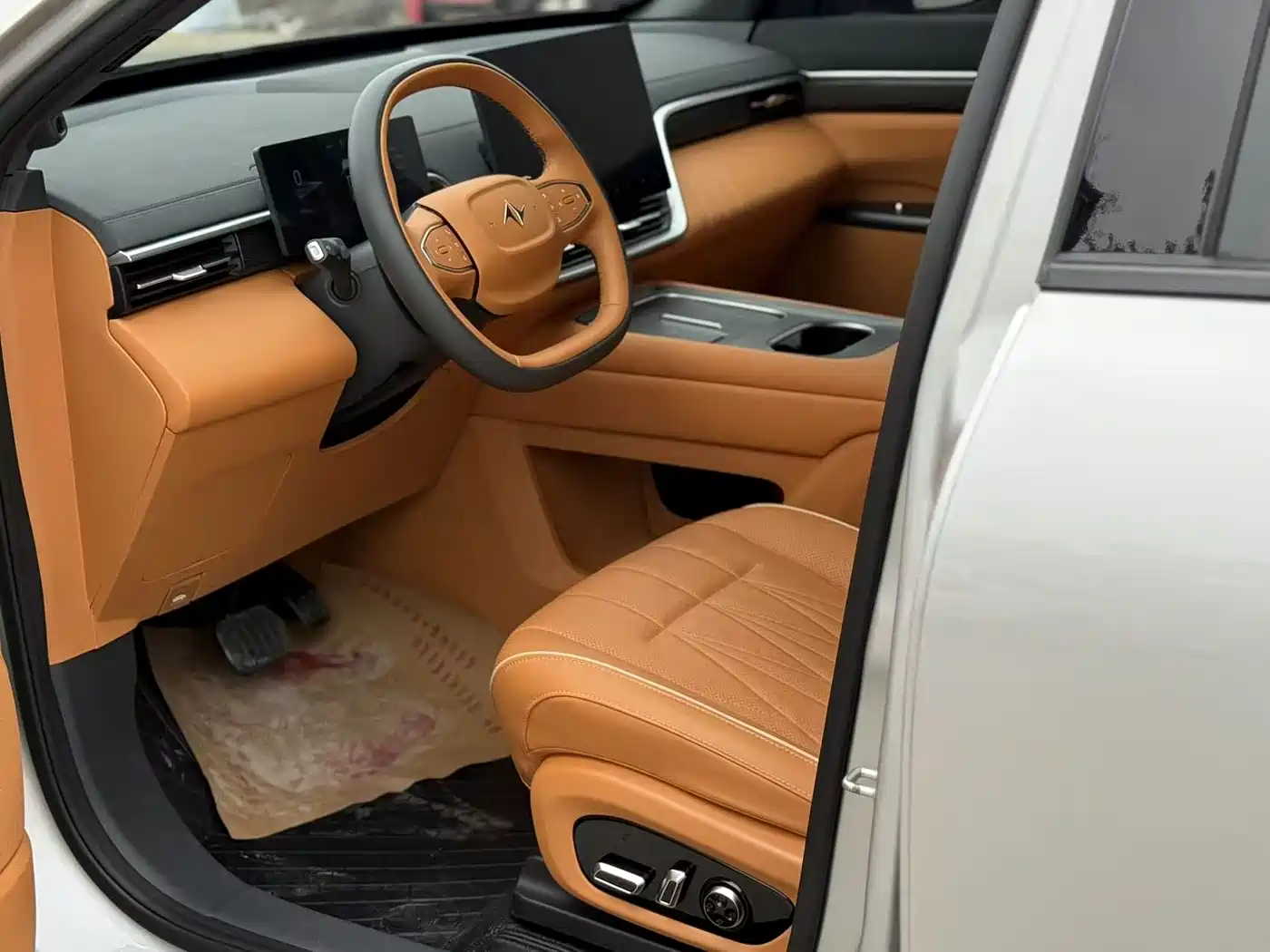 Dongfeng Yipai eπ008 2025 2025 210Max Extended Range 5-Seater