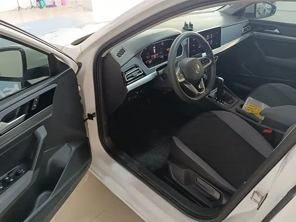 Volkswagen Lavida 2023 1.5L Auto Delight Edition фото 16