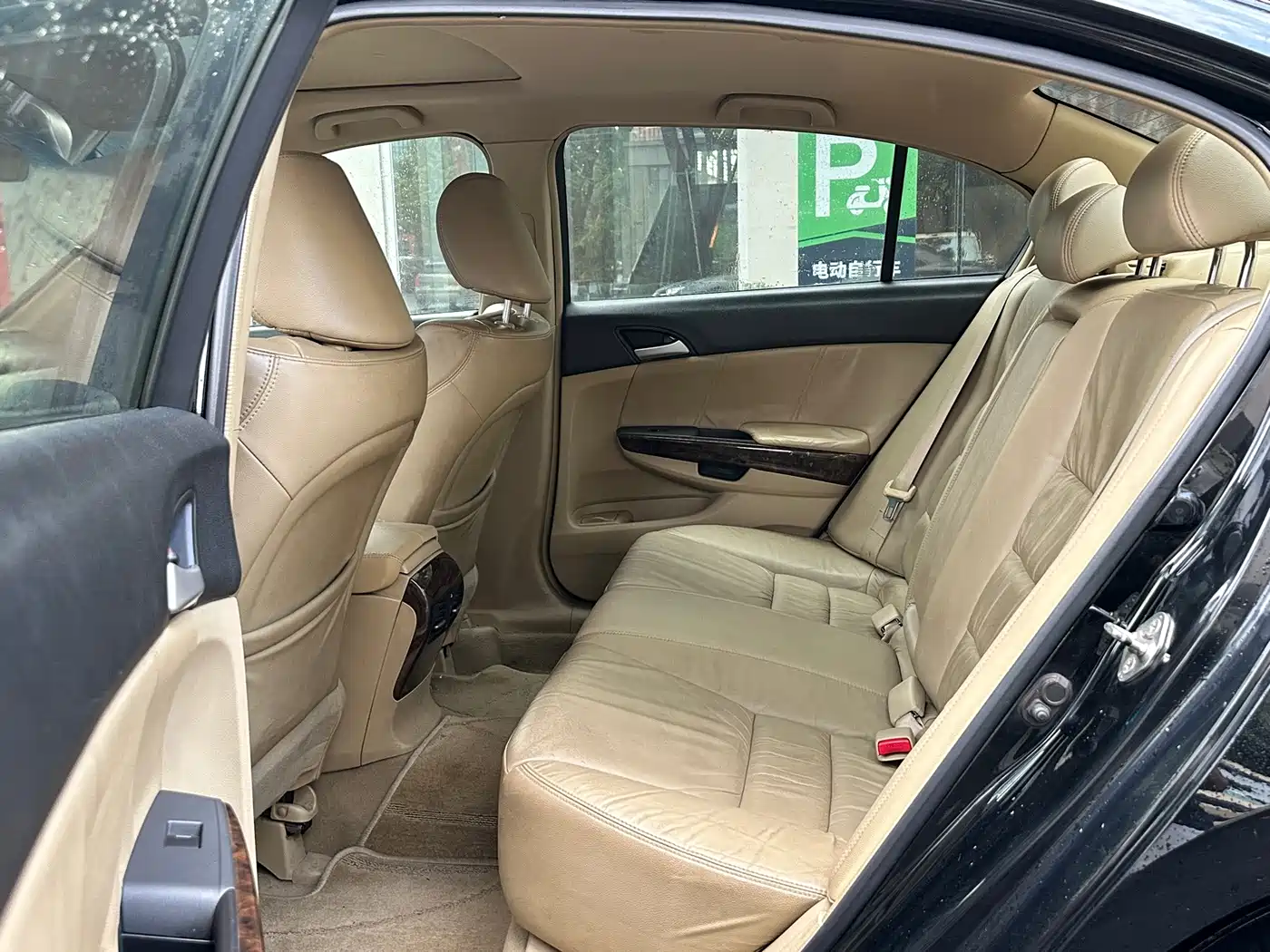 Фото 8 - Honda Accord