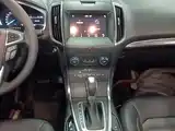 Фото 13 - Ford Edge