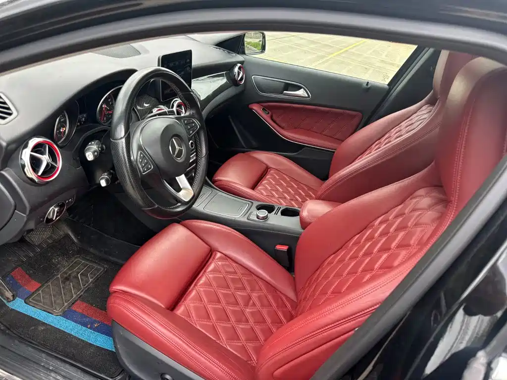 Фото 3 - Mercedes-Benz GLA