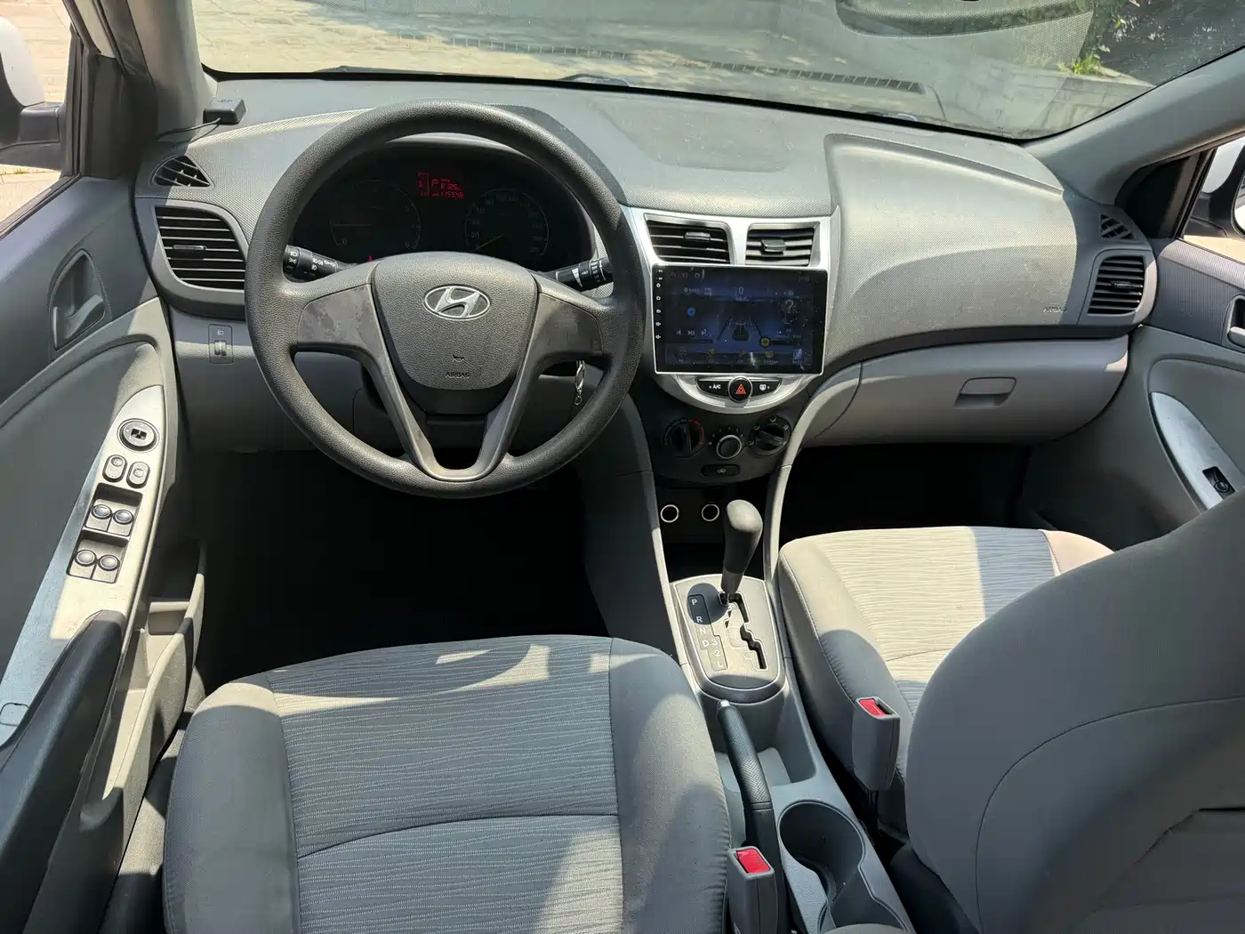 Hyundai Verna 2014 1.4L Automatic Smart GLS фото 11