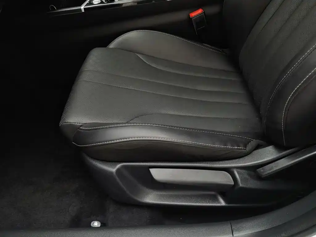 Photo 20 - Changan Eado